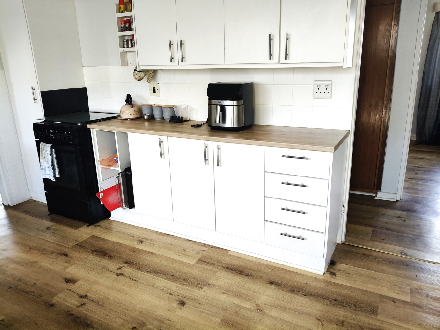 To Let 3 Bedroom Property for Rent in Strandvale Western Cape